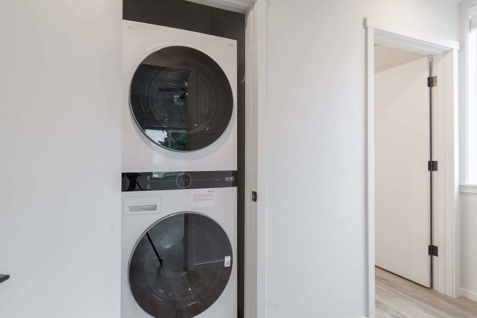 Vancouver Apartment: 4202 NE Morrow Rd.