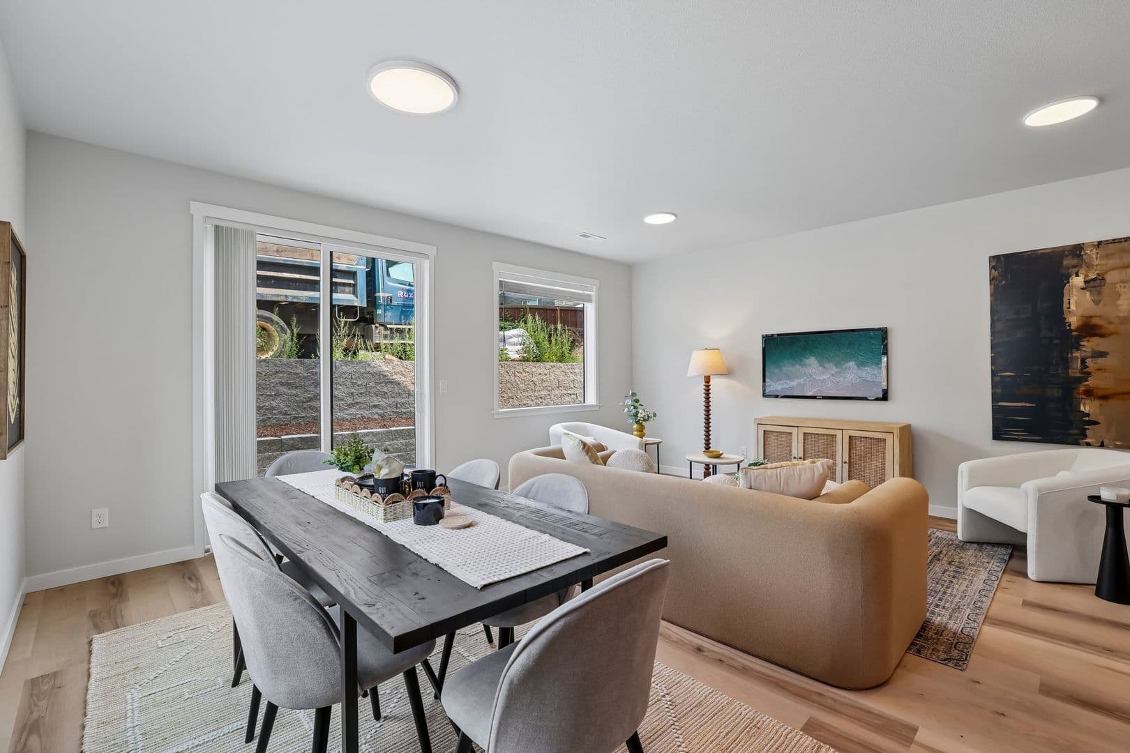 Vancouver Apartment: 6807 NE 15th