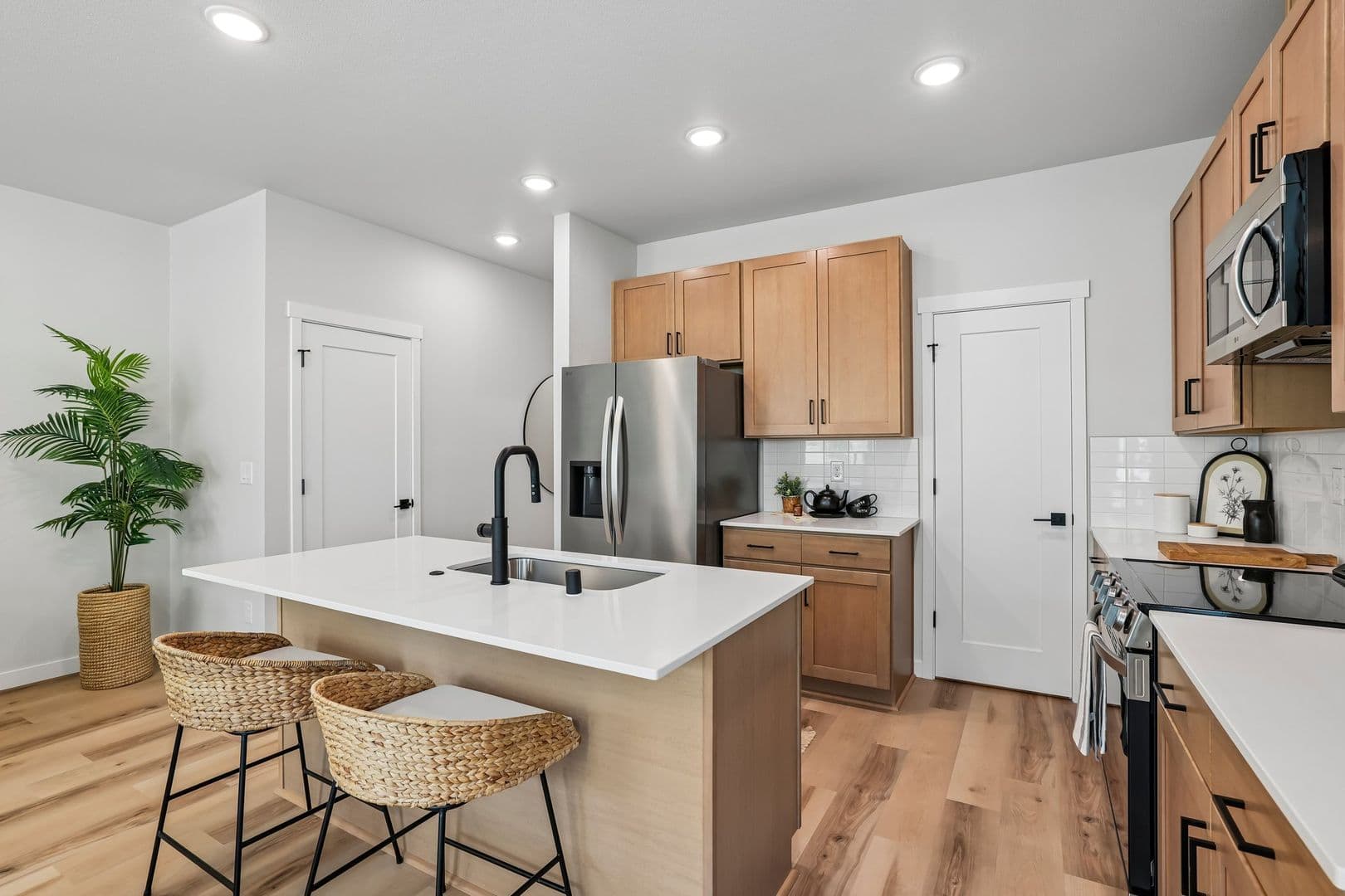 Vancouver Apartment: 6807 NE 15th