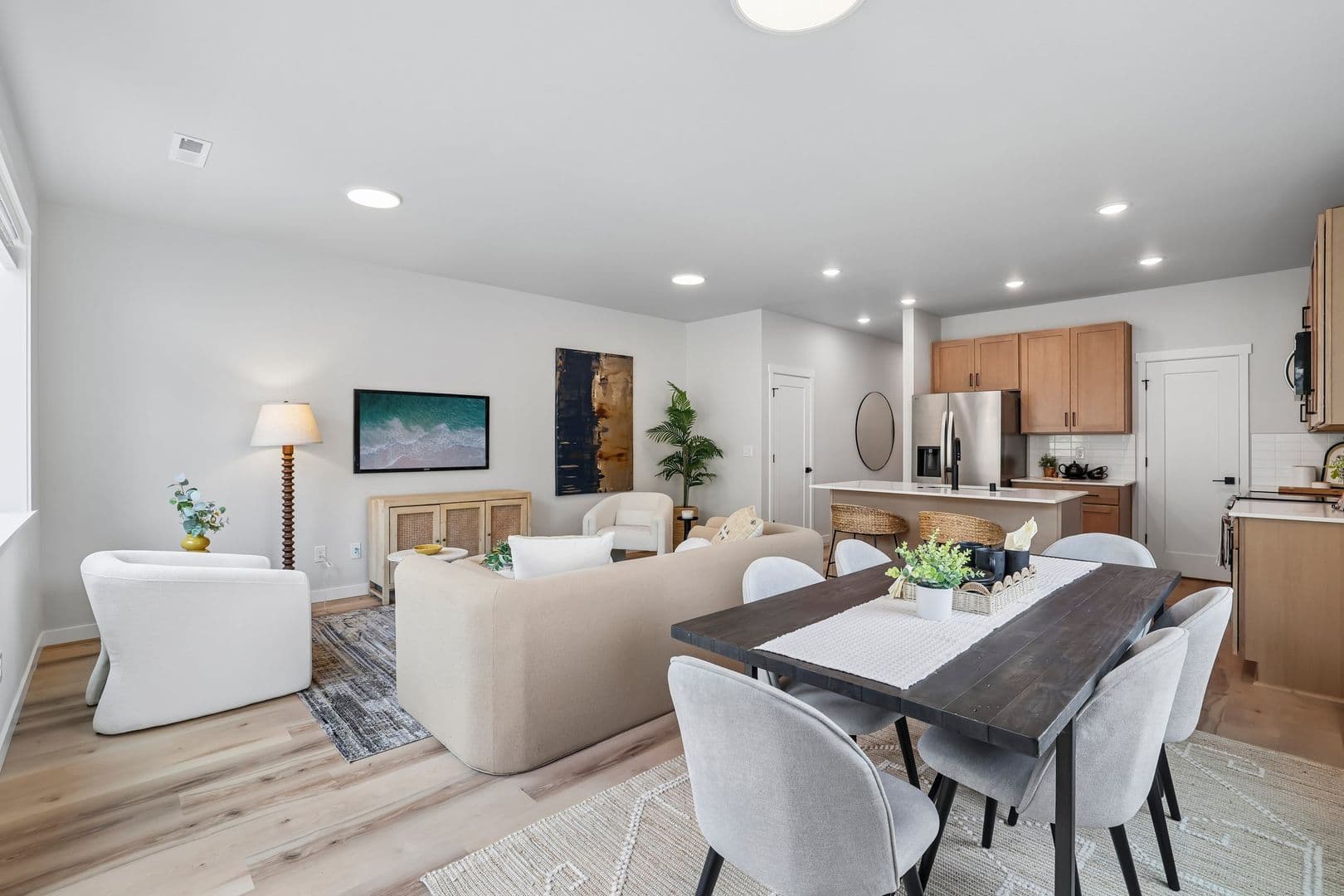Vancouver Apartment: 6807 NE 15th