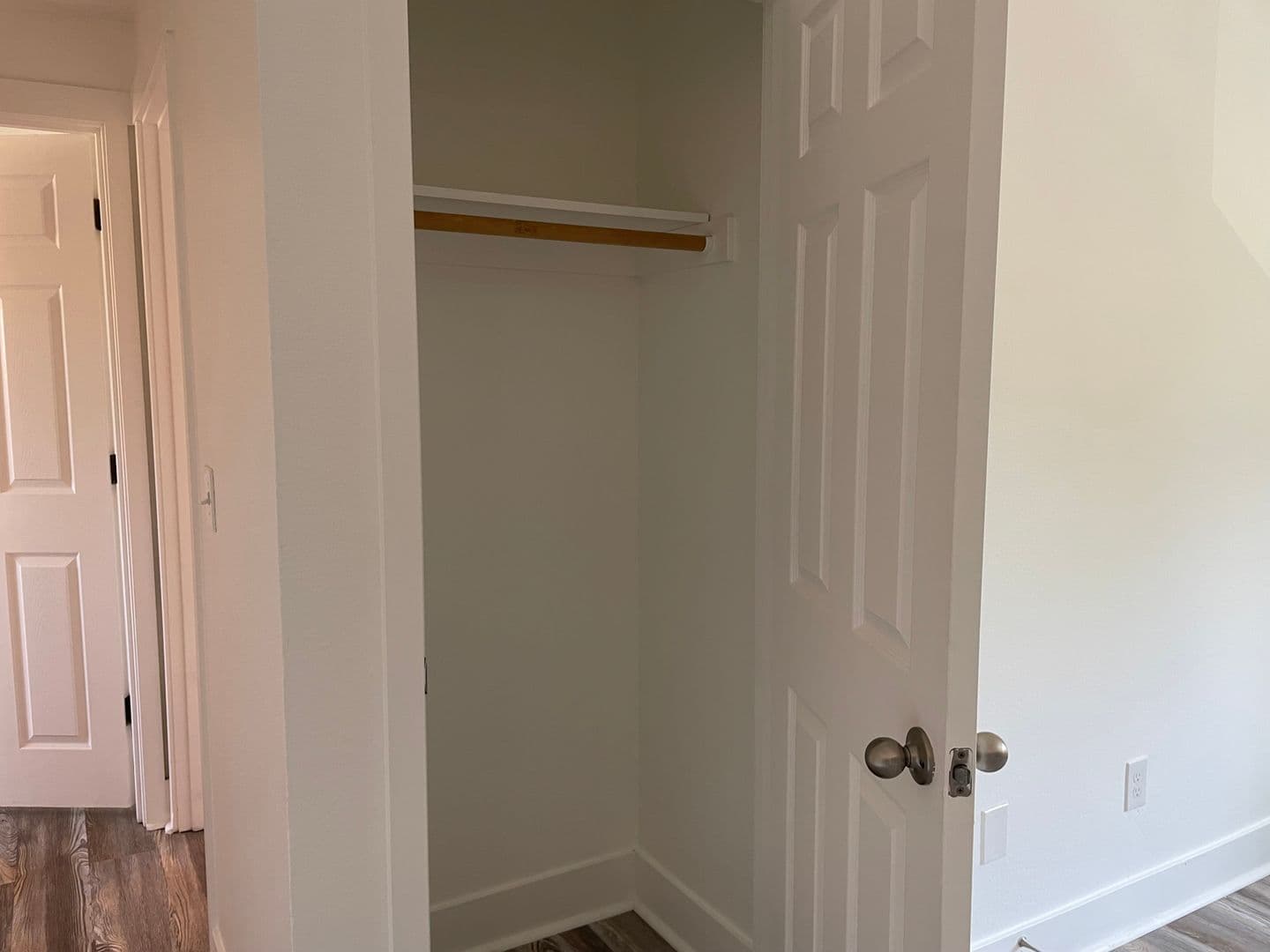 Woodland Apartment: 1712-1722 Lewis River Rd