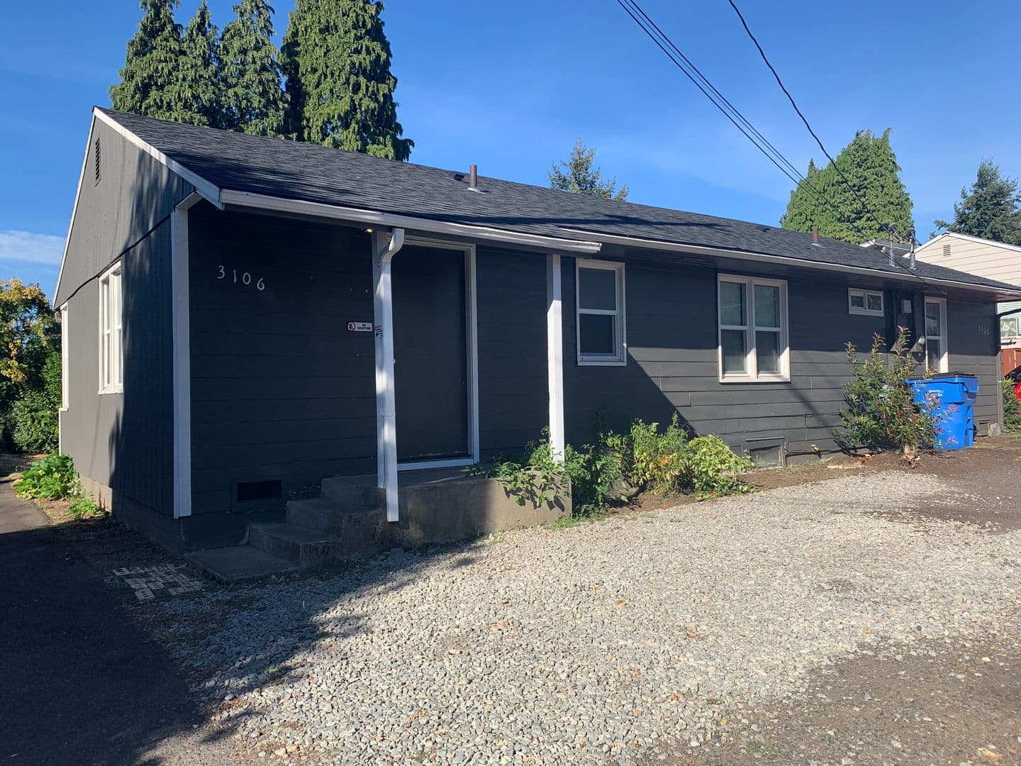 Vancouver Apartment: 3106 & 3108  E McLoughlin Blvd