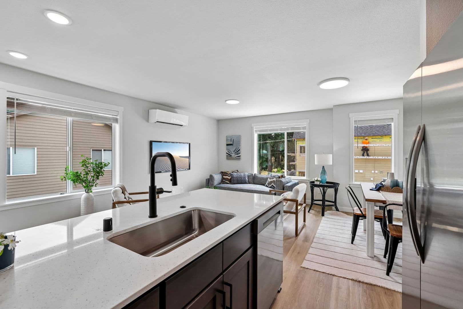 Vancouver Apartment: 6807 NE 15th