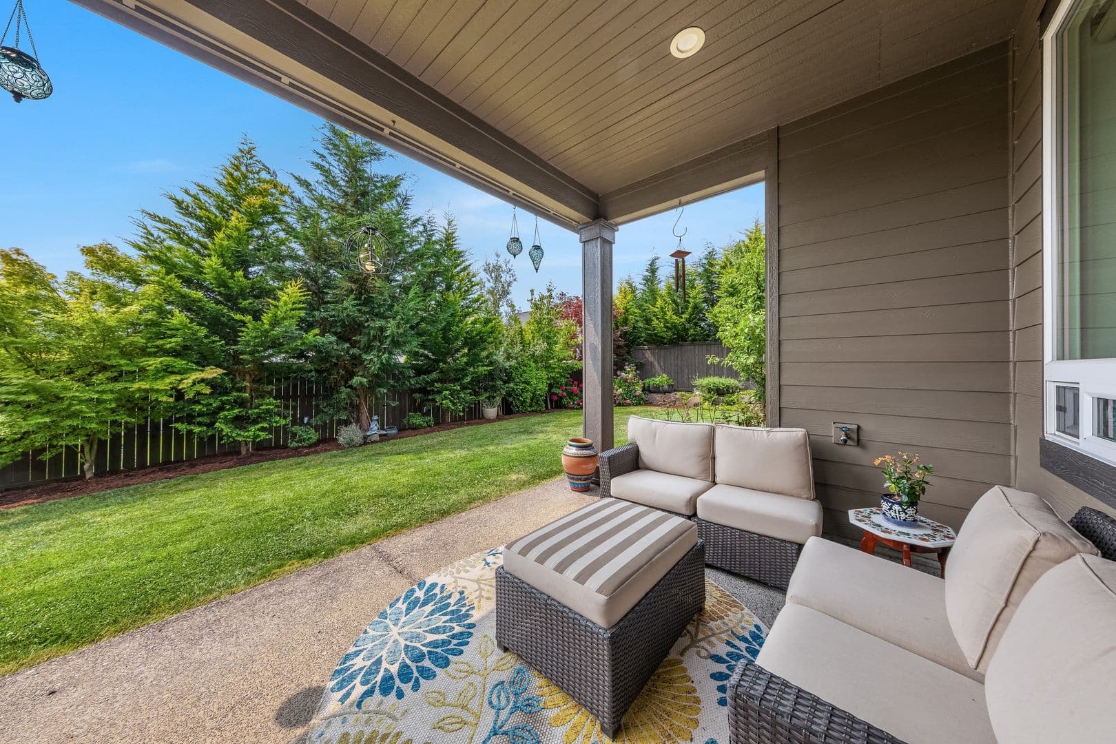 Camas House: 1776 NW Rolling Hills Dr