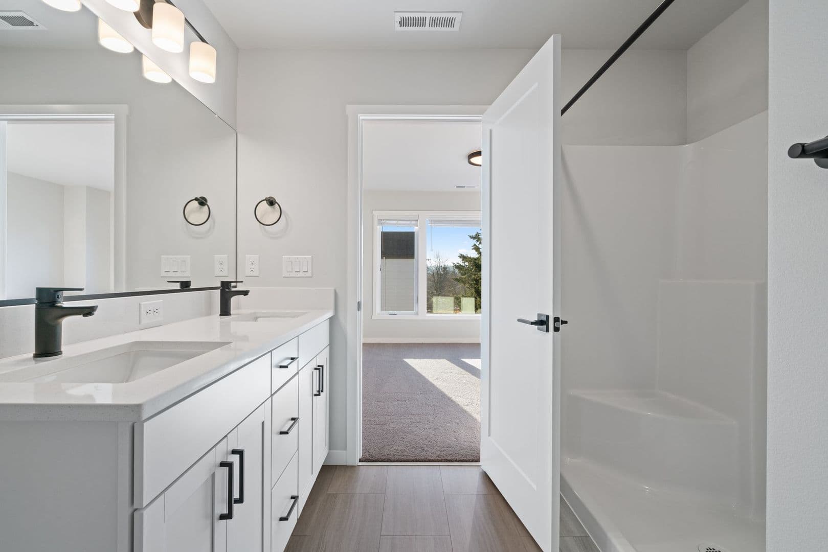 Vancouver Apartment: 3301-3318 NE 47th Ct
