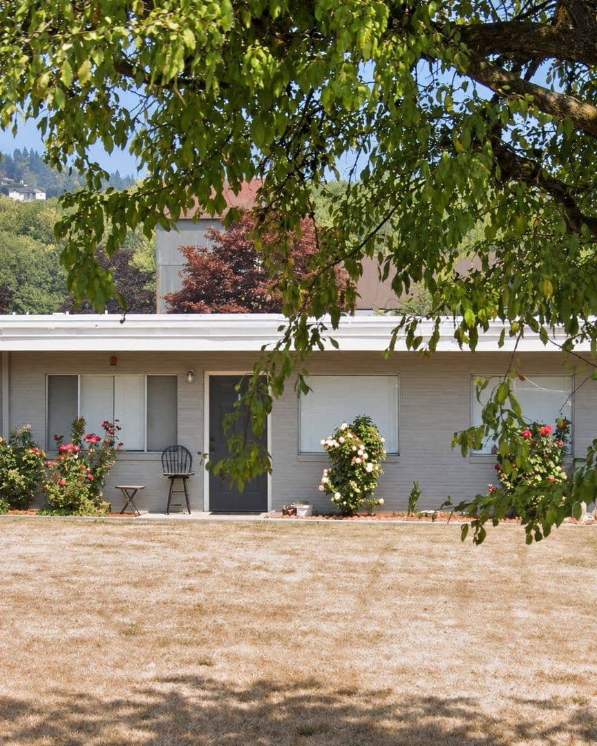 Battle Ground Apartment: 117 NE Clark Ave.