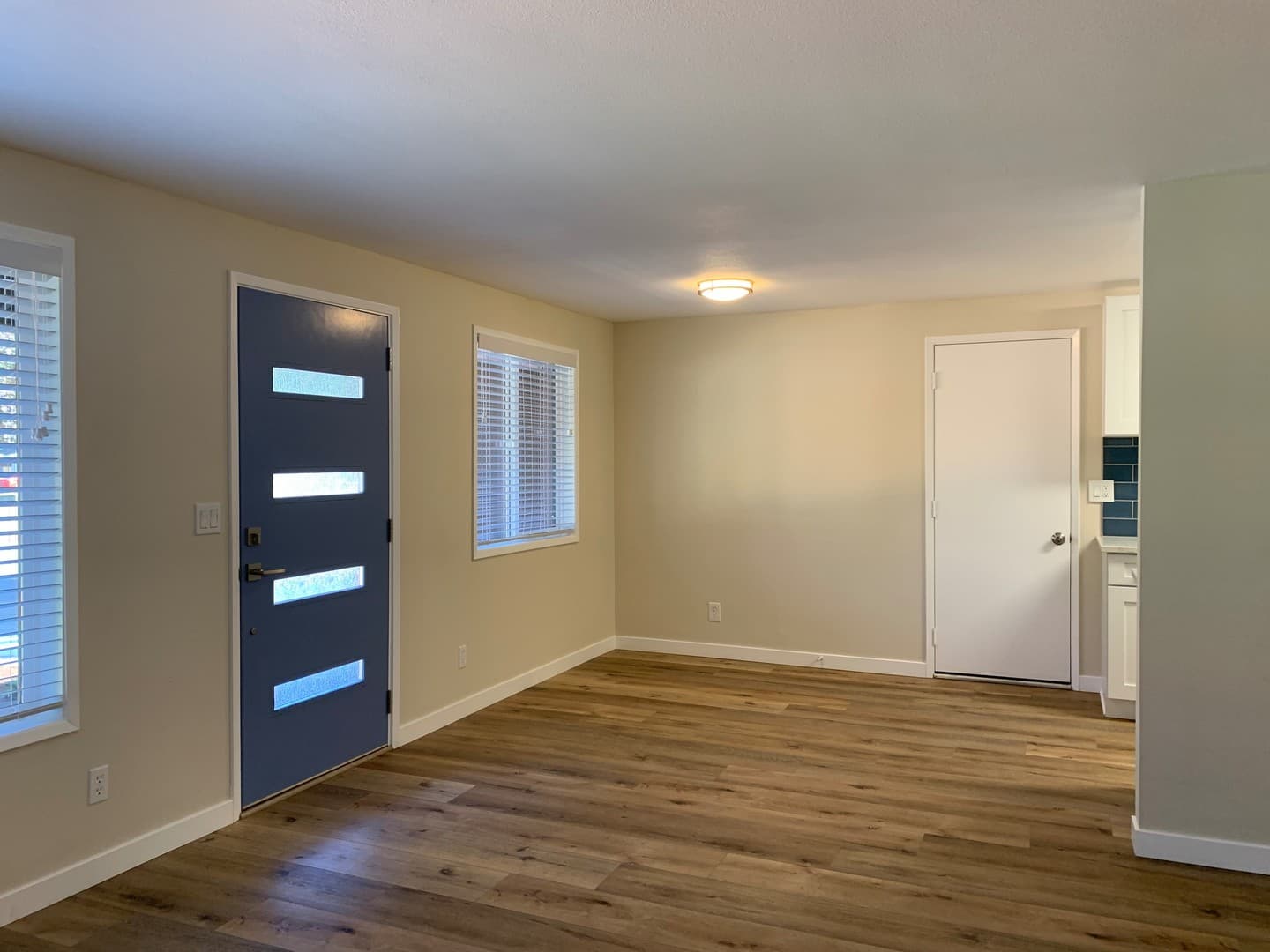 Vancouver Apartment: 1004 & 1006 NE 143rd Ave