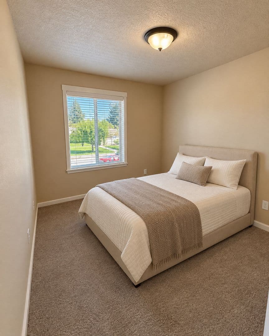 Vancouver Apartment: 9700-9816  NE 76th Way