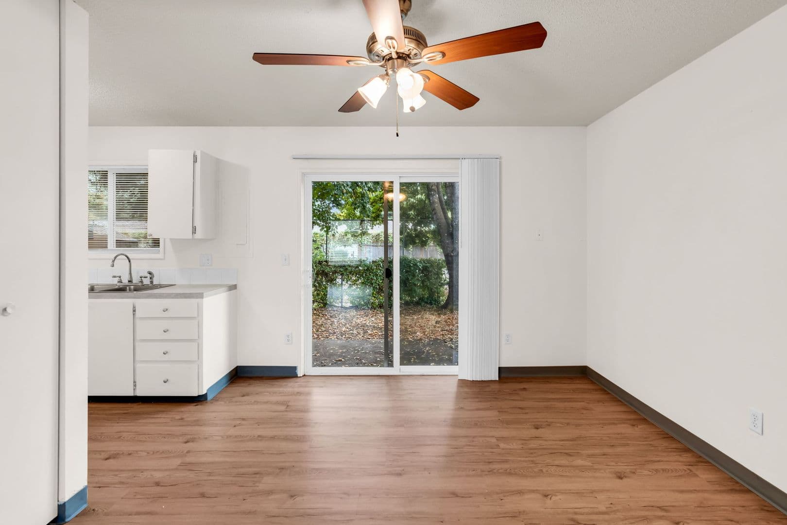 Gresham Apartment: 815 SE 223rd Ave