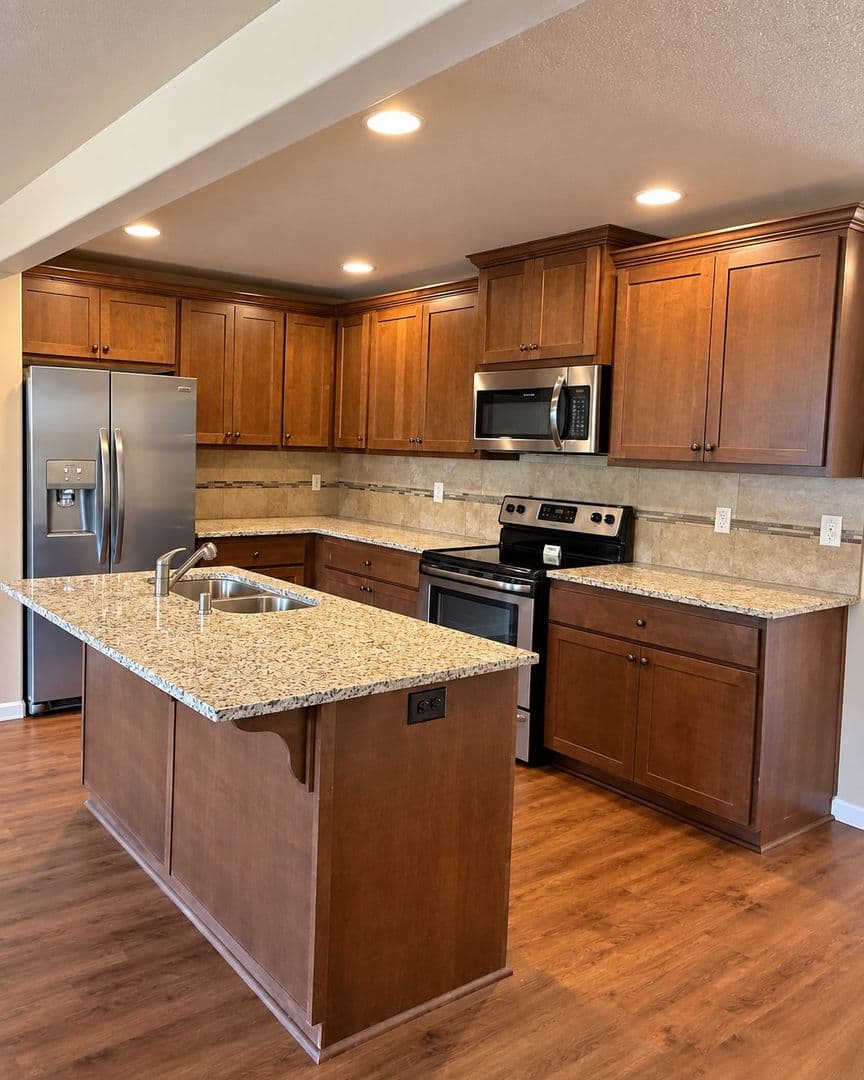 Vancouver Apartment: 9700-9816  NE 76th Way