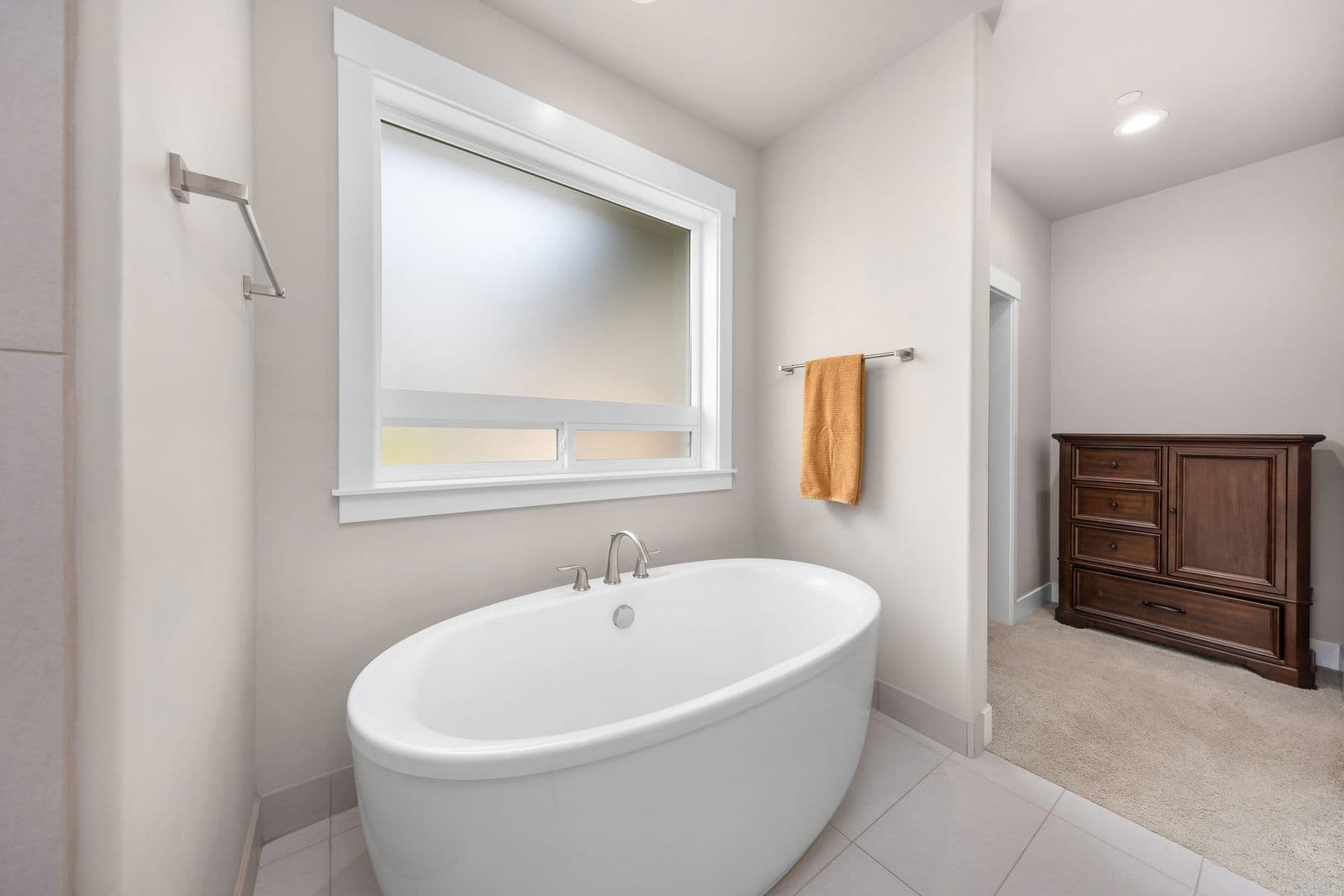 Camas House: 1776 NW Rolling Hills Dr