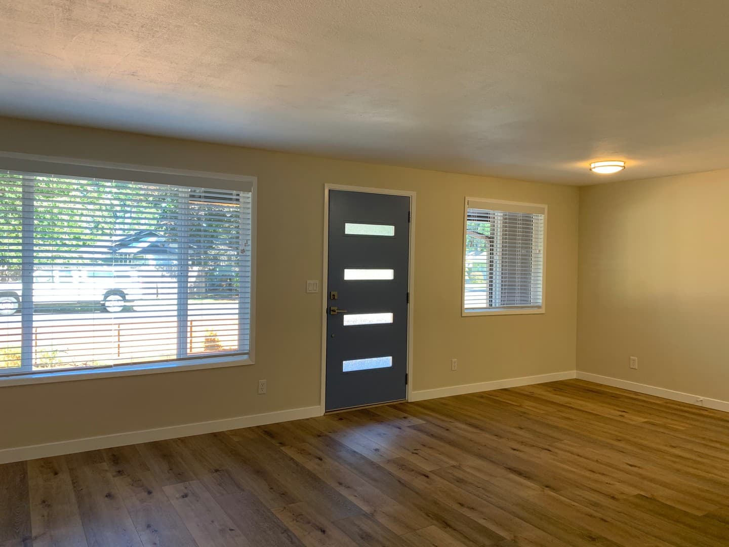 Vancouver Apartment: 1004 & 1006 NE 143rd Ave
