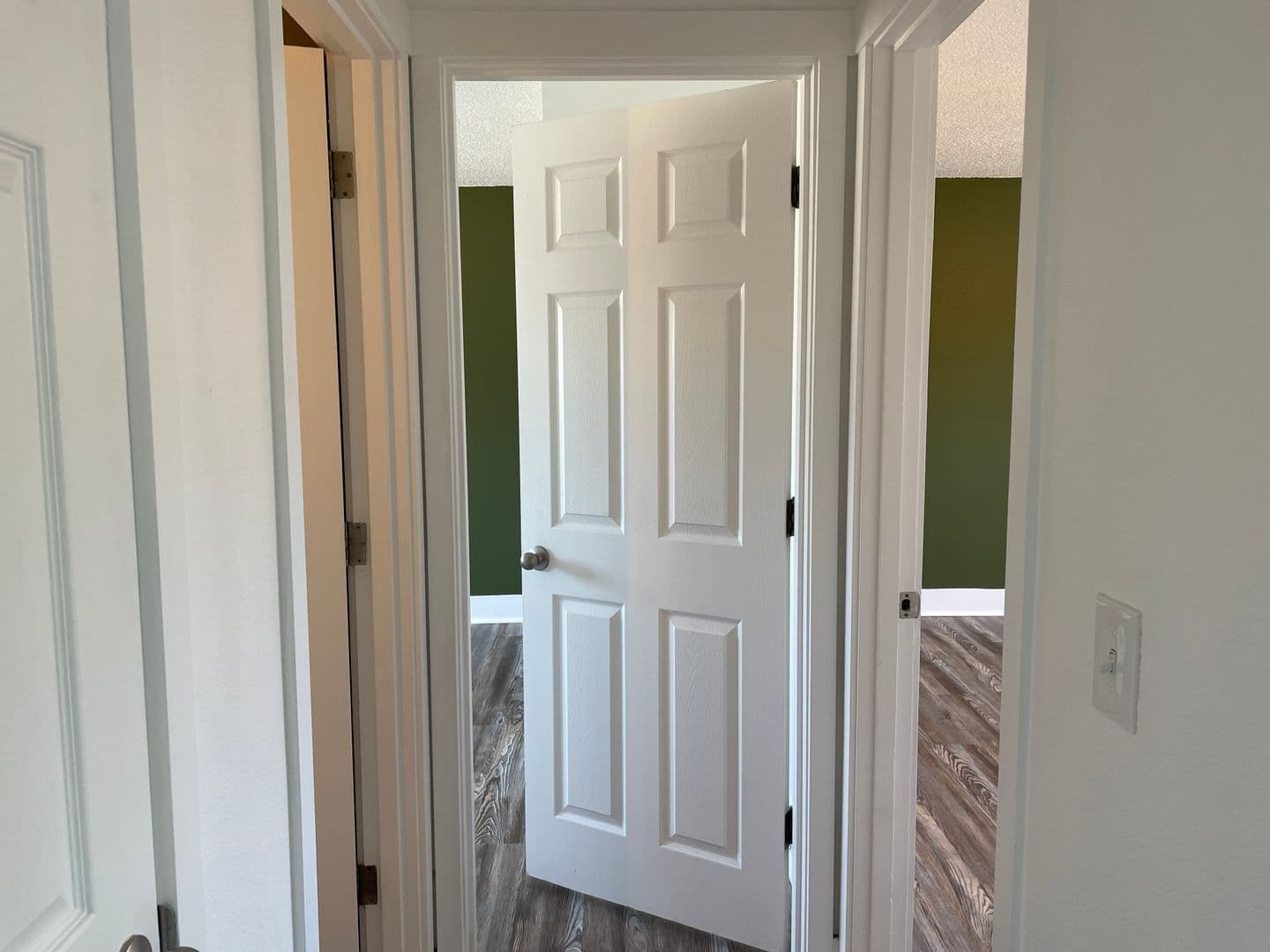 Woodland Apartment: 1712-1722 Lewis River Rd