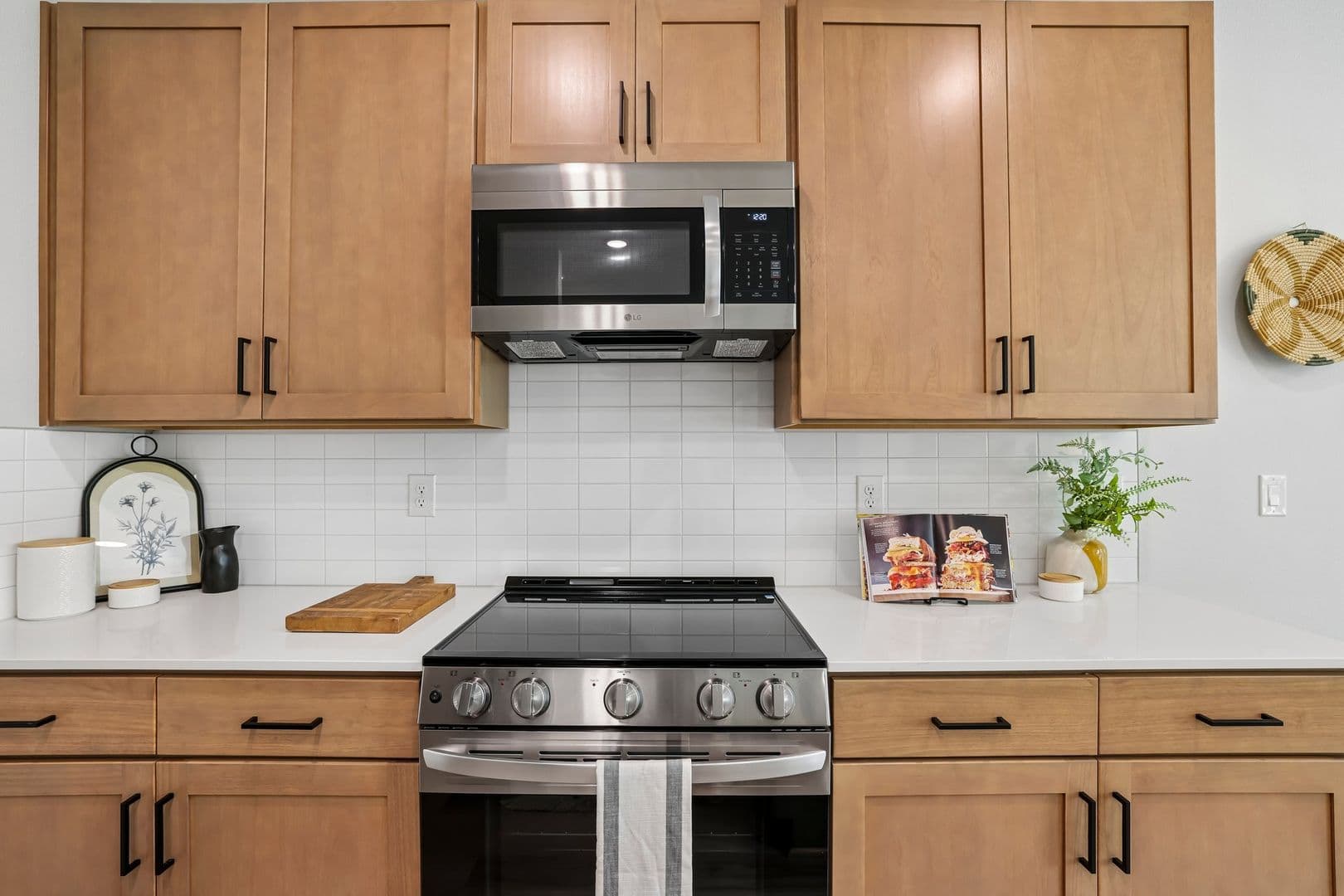 Vancouver Apartment: 6807 NE 15th