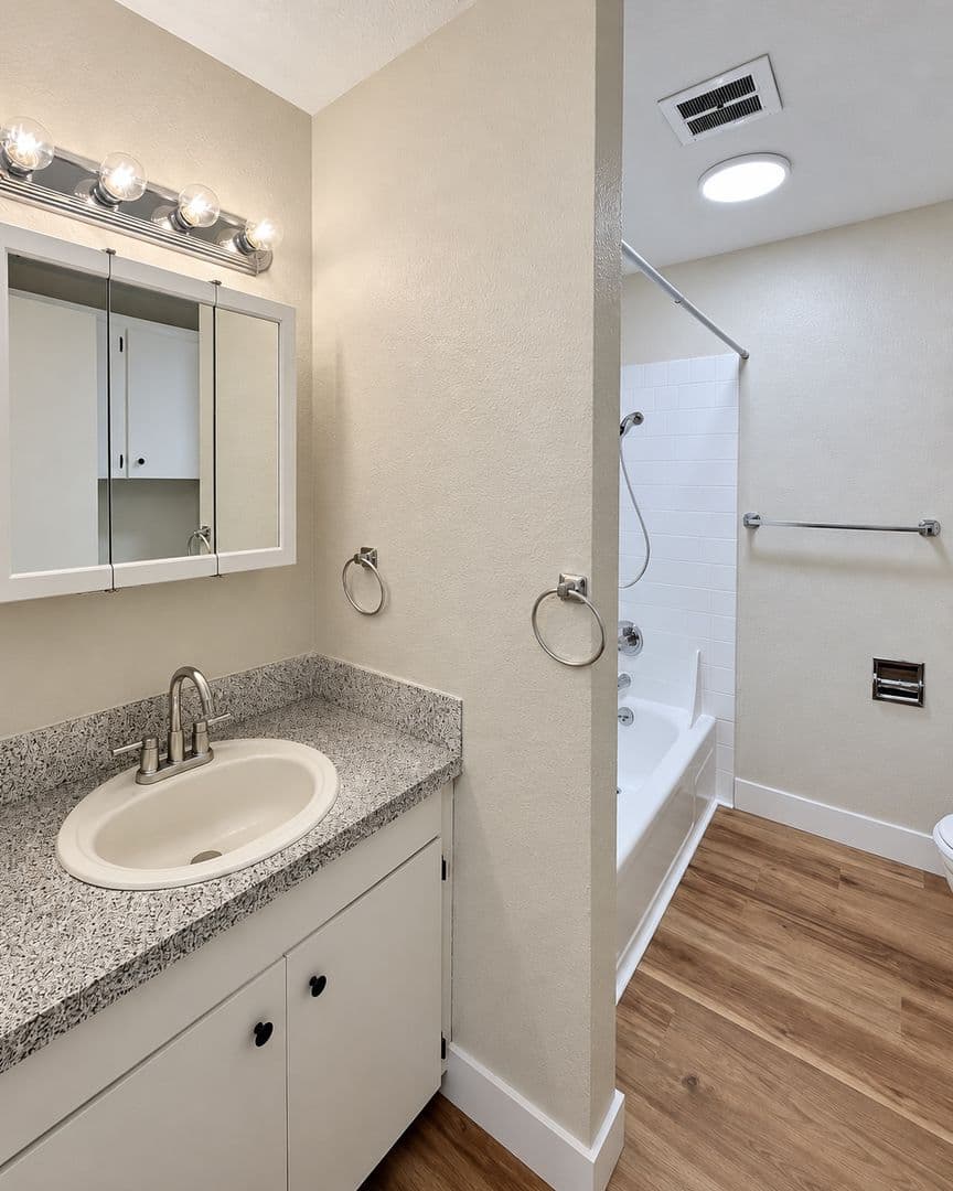 Vancouver Apartment: 1323 E Reserve Street