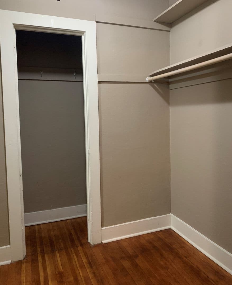 Vancouver Apartment: 511 W Evergreen Blvd