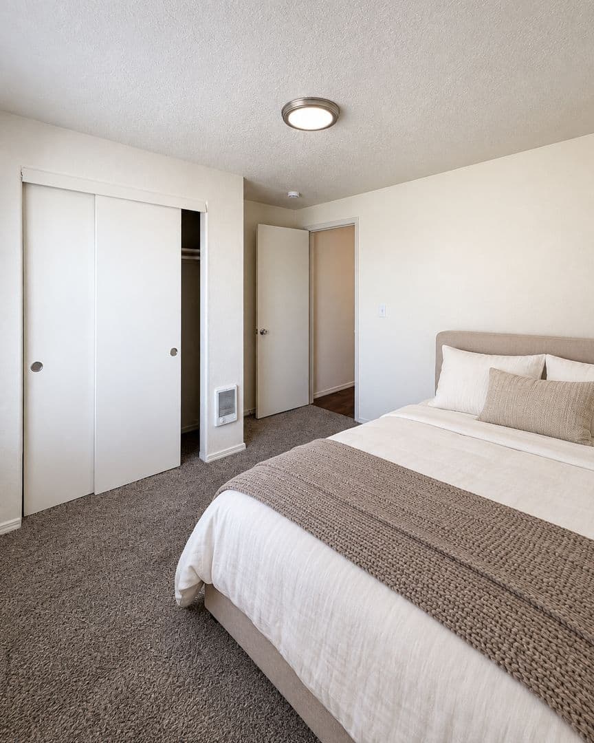 Portland Apartment: 12200 SE Ramona Street