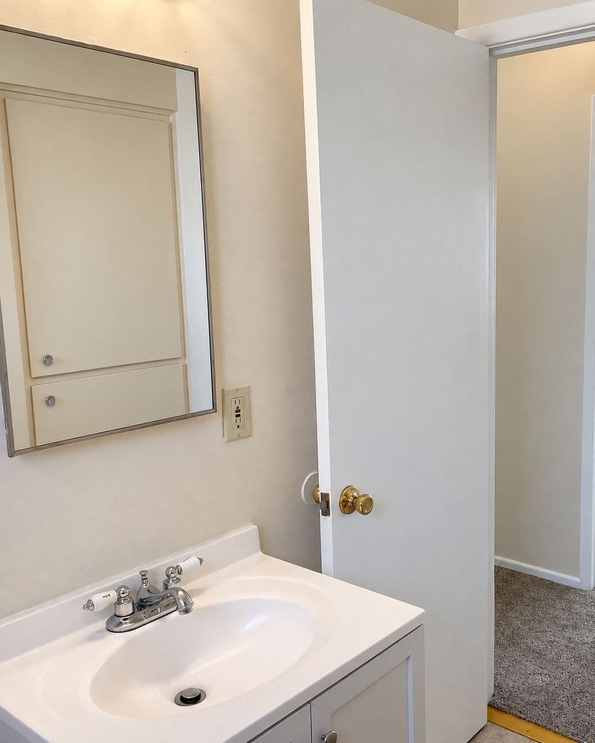Vancouver Apartment: 2402-2452 E 8th Street