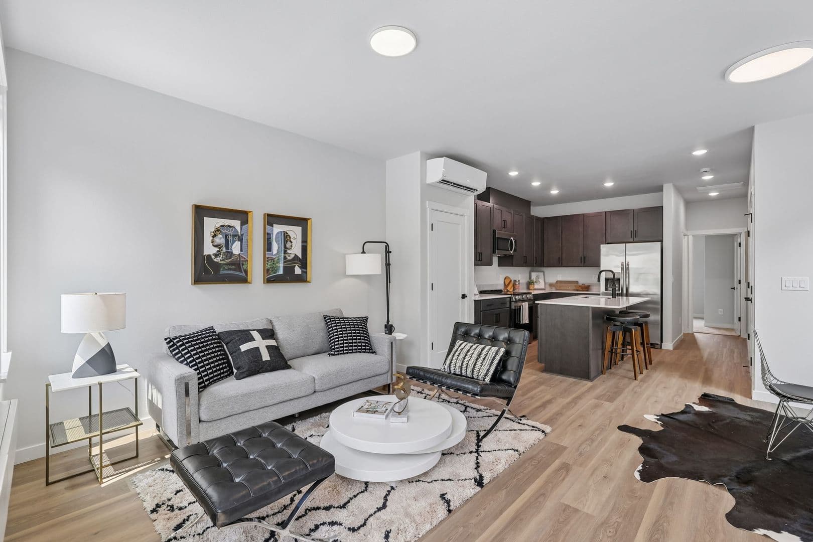 Vancouver Apartment: 6807 NE 15th