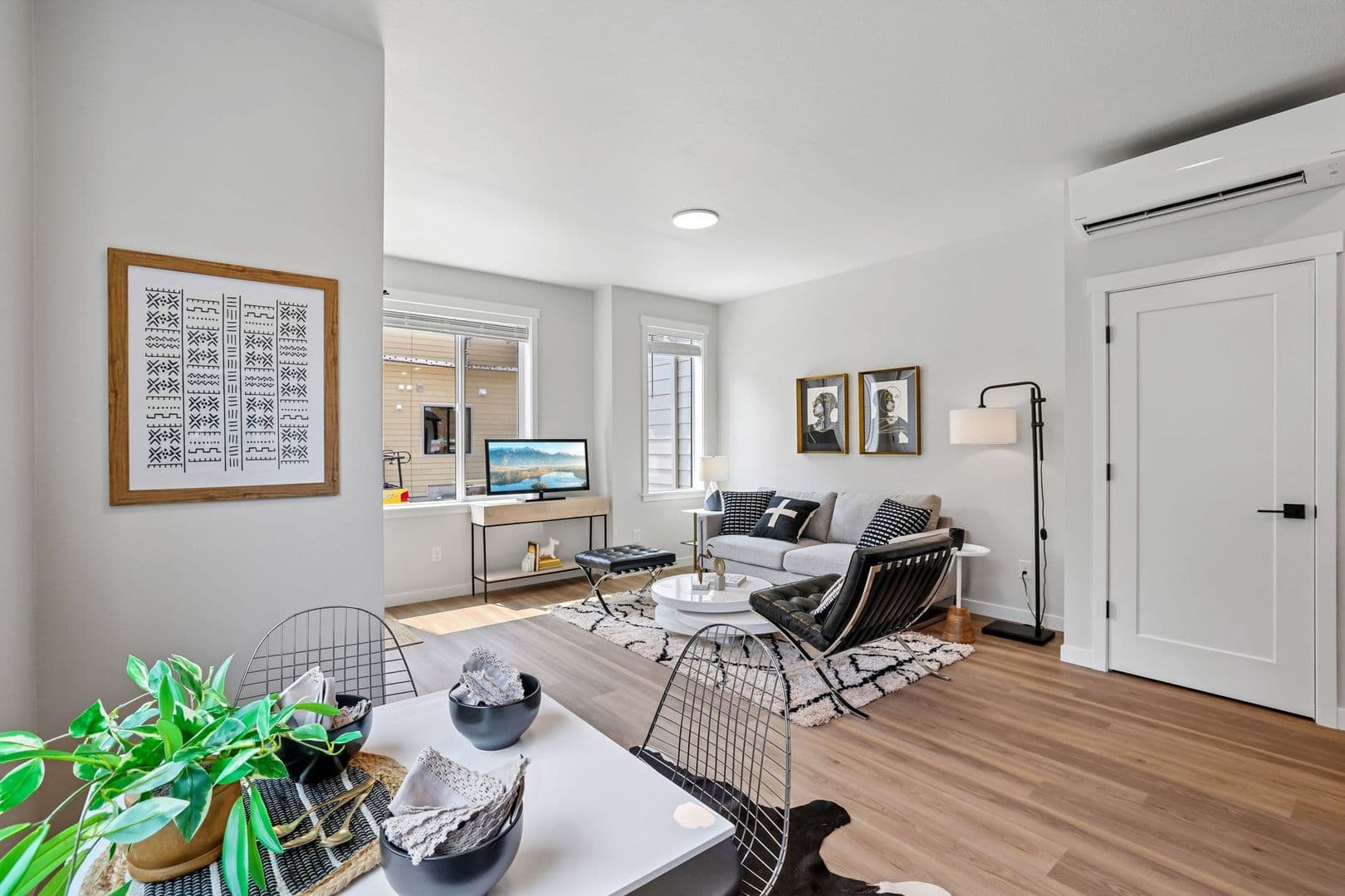 Vancouver Apartment: 6807 NE 15th