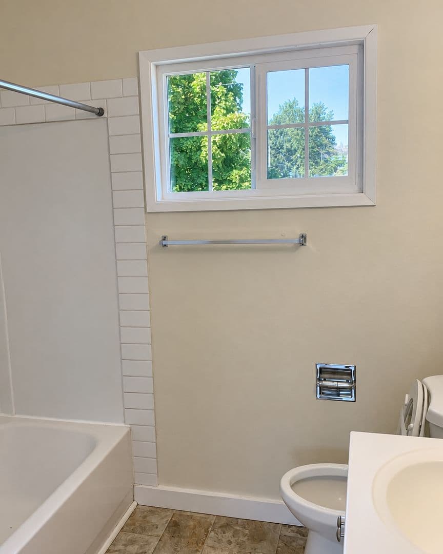 Vancouver Apartment: 2402-2452 E 8th Street