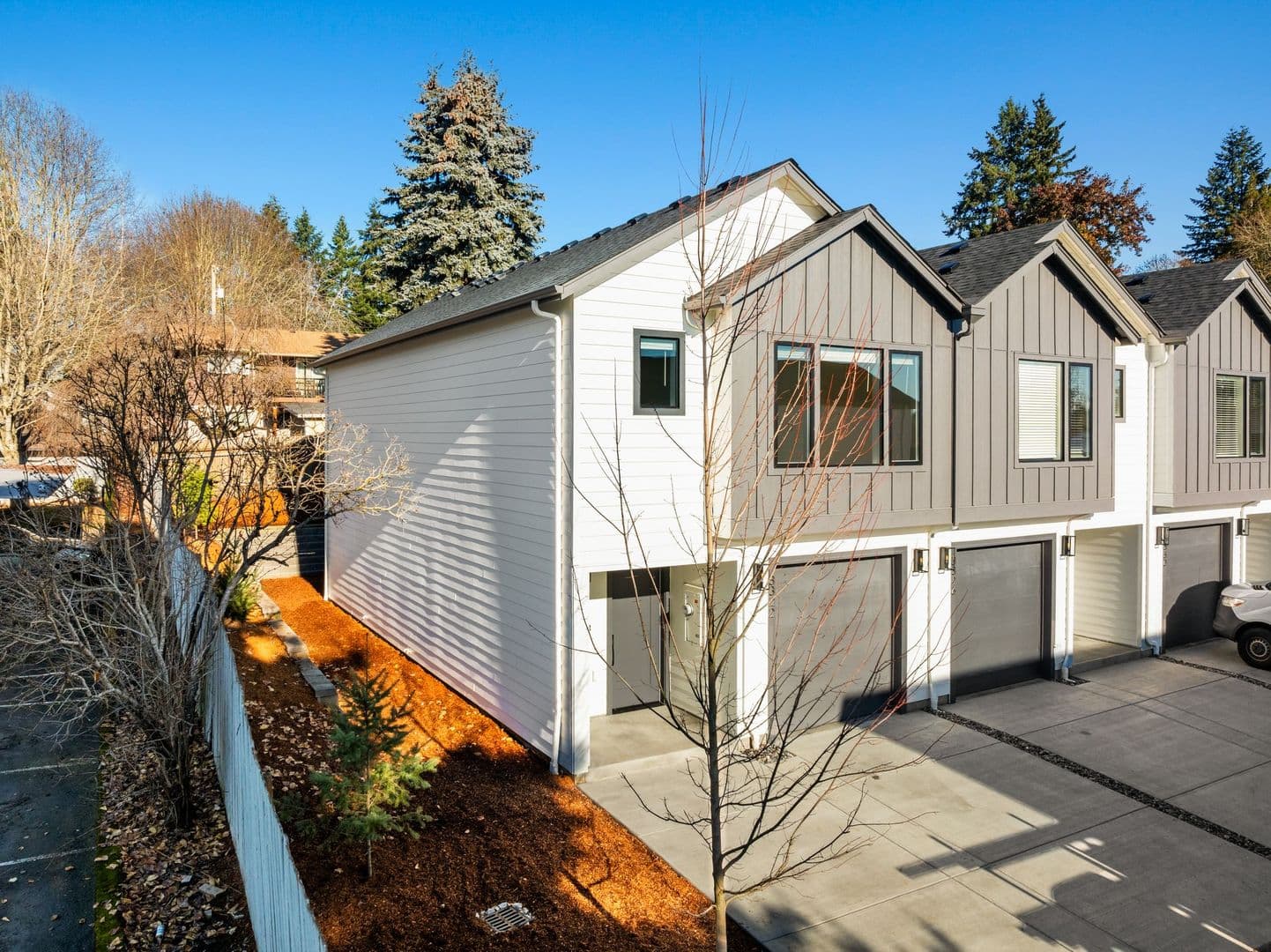 Vancouver Apartment: 3301-3318 NE 47th Ct