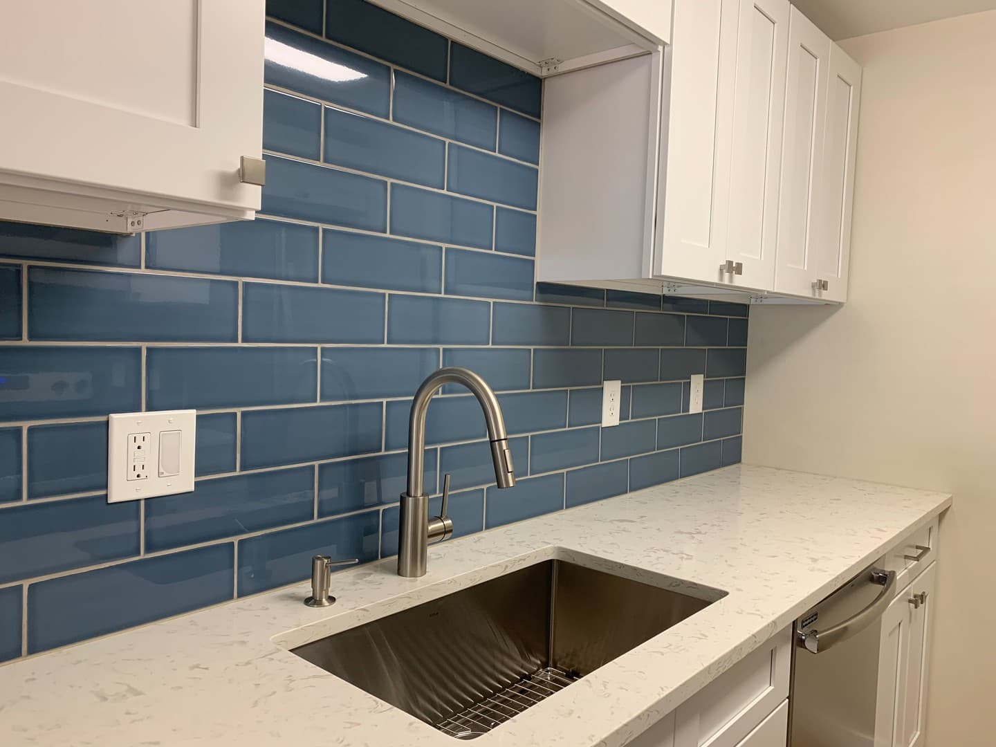 Vancouver Apartment: 1004 & 1006 NE 143rd Ave