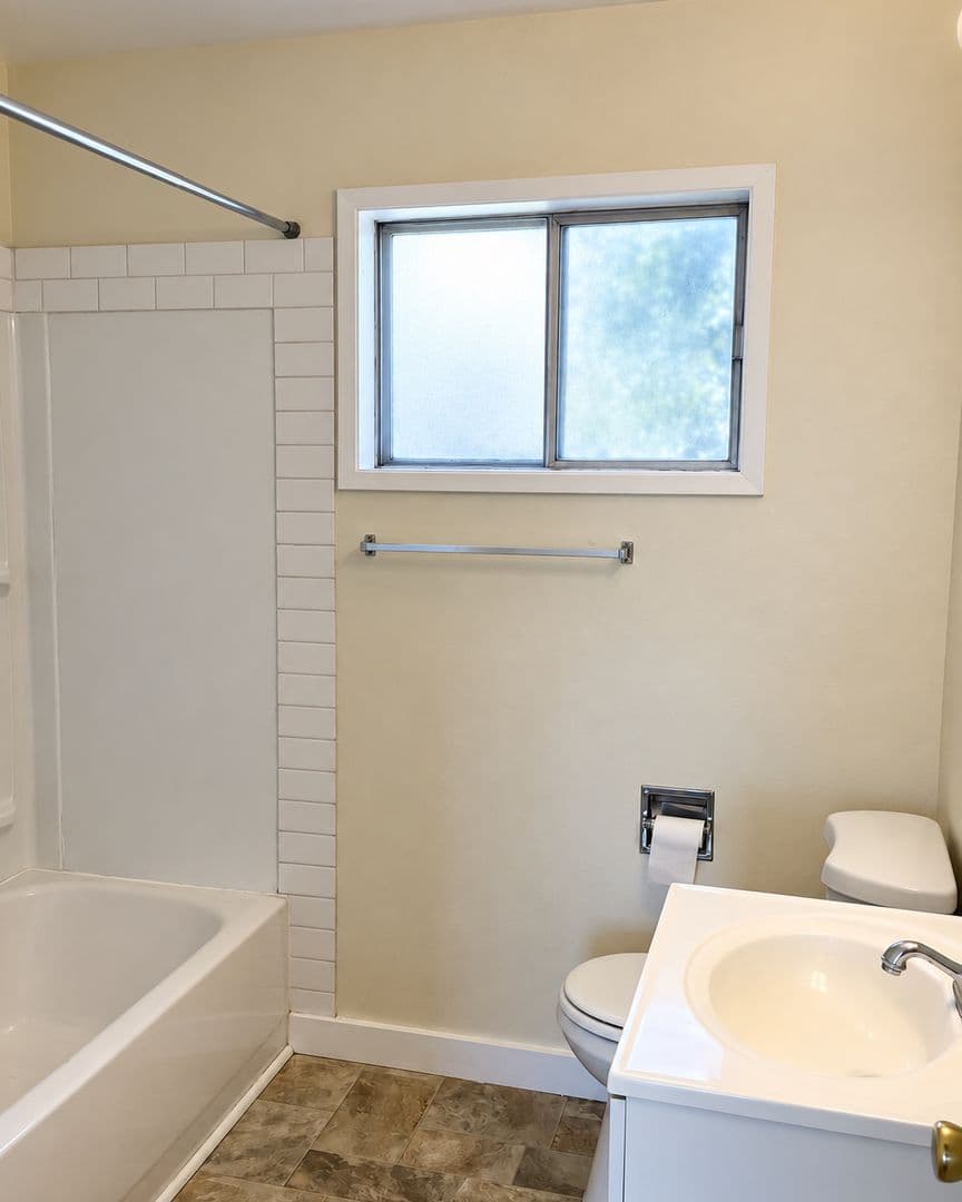 Vancouver Apartment: 2402-2452 E 8th Street