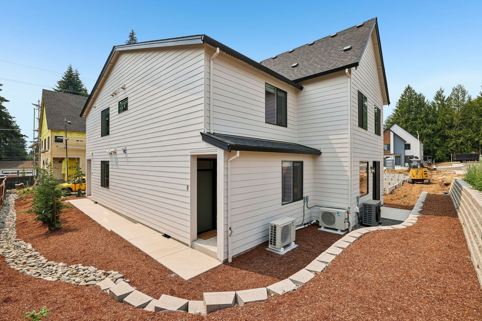 Vancouver Apartment: 6807 NE 15th