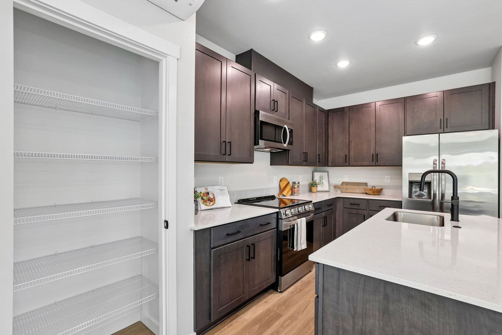 Vancouver Apartment: 6807 NE 15th