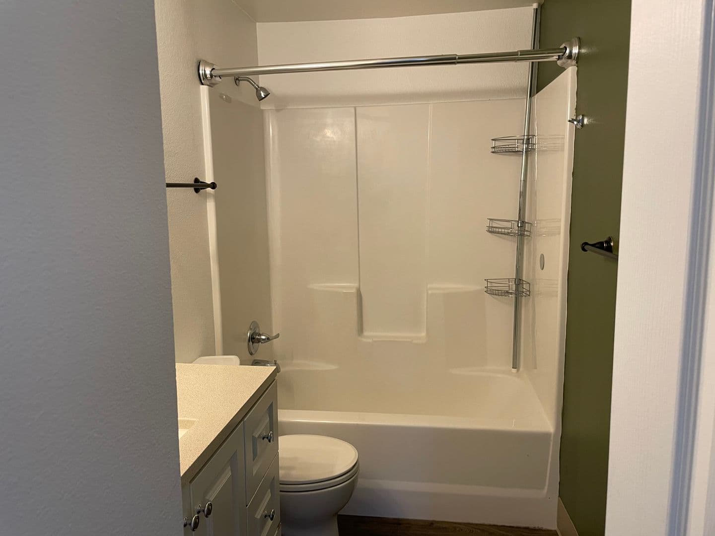 Woodland Apartment: 1712-1722 Lewis River Rd