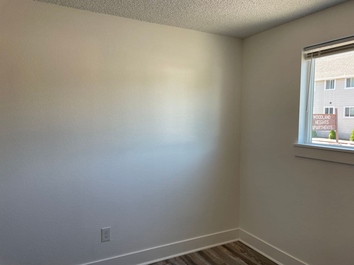 Woodland Apartment: 1712-1722 Lewis River Rd