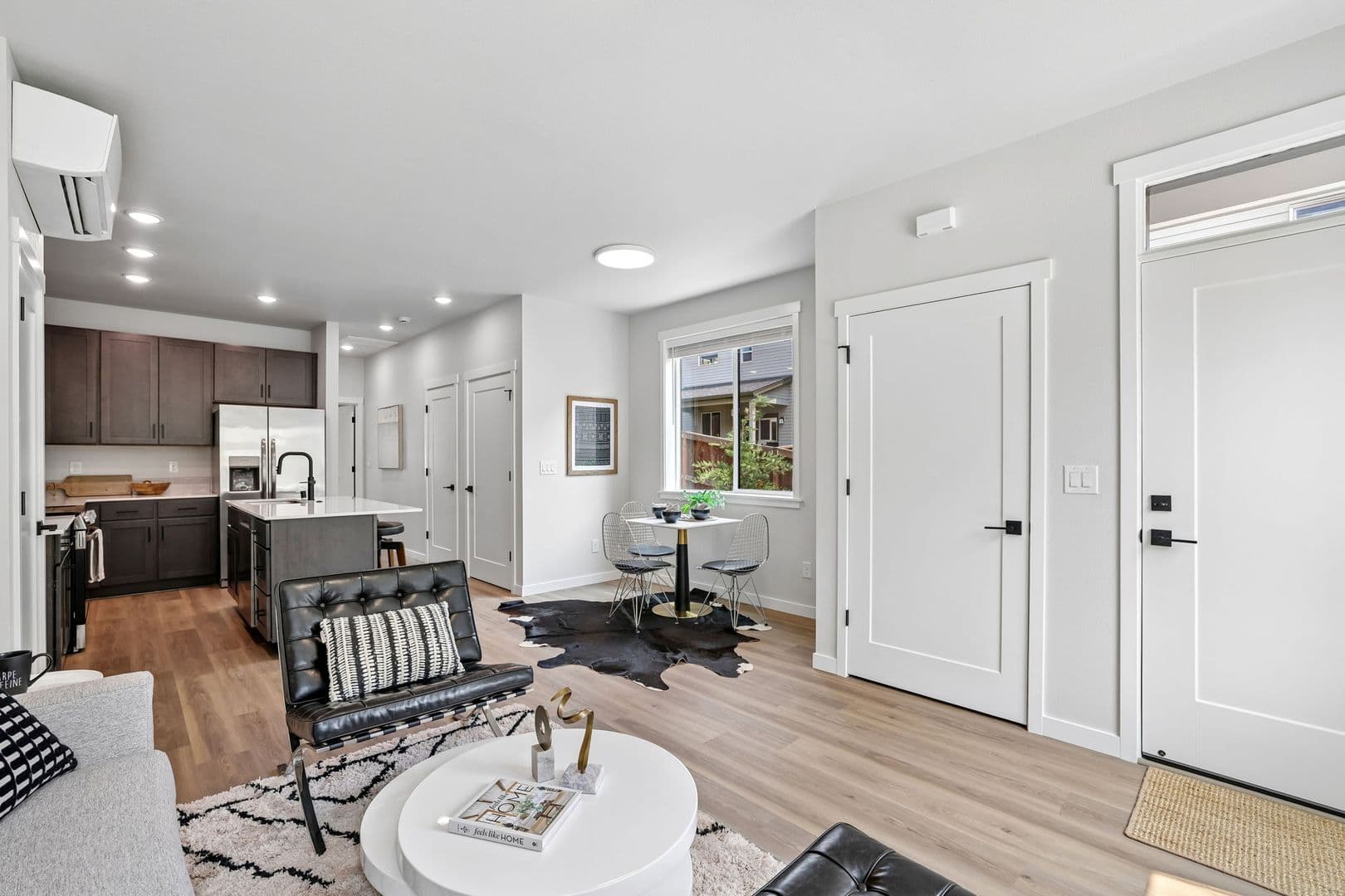 Vancouver Apartment: 6807 NE 15th