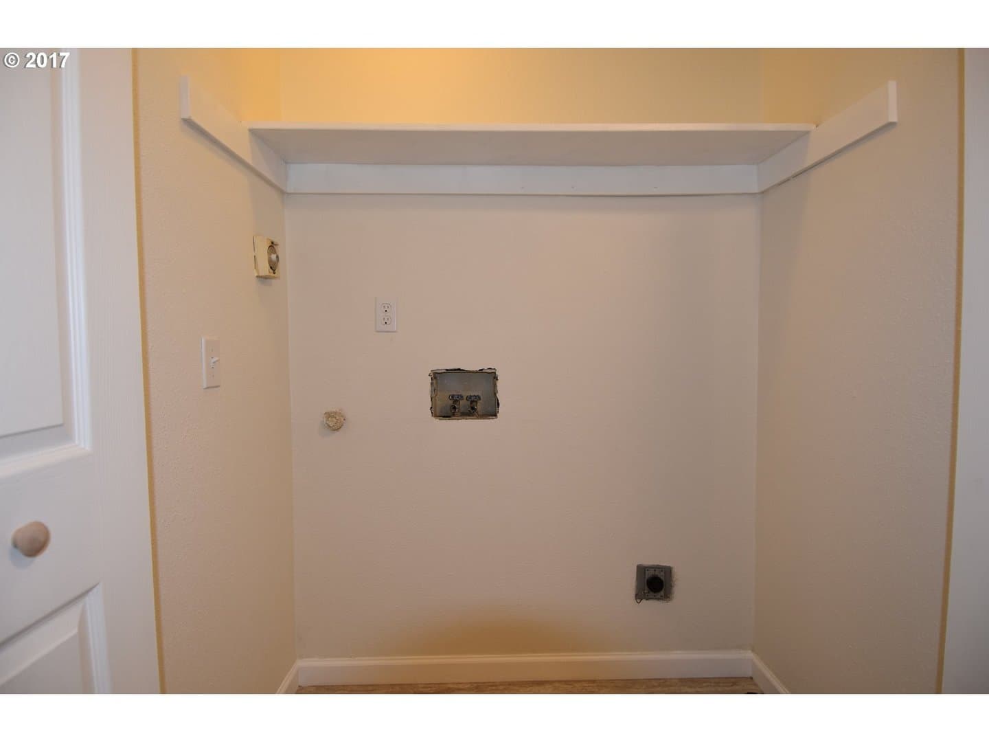 Vancouver Apartment: 3839 E 18th Street