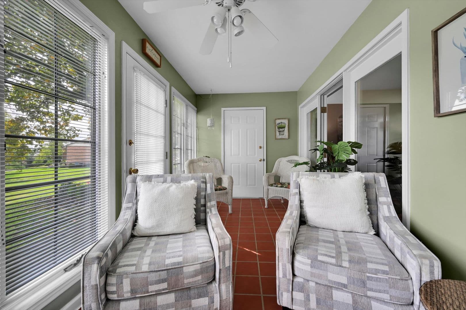 Lancaster House: 246 Black Oak Drive