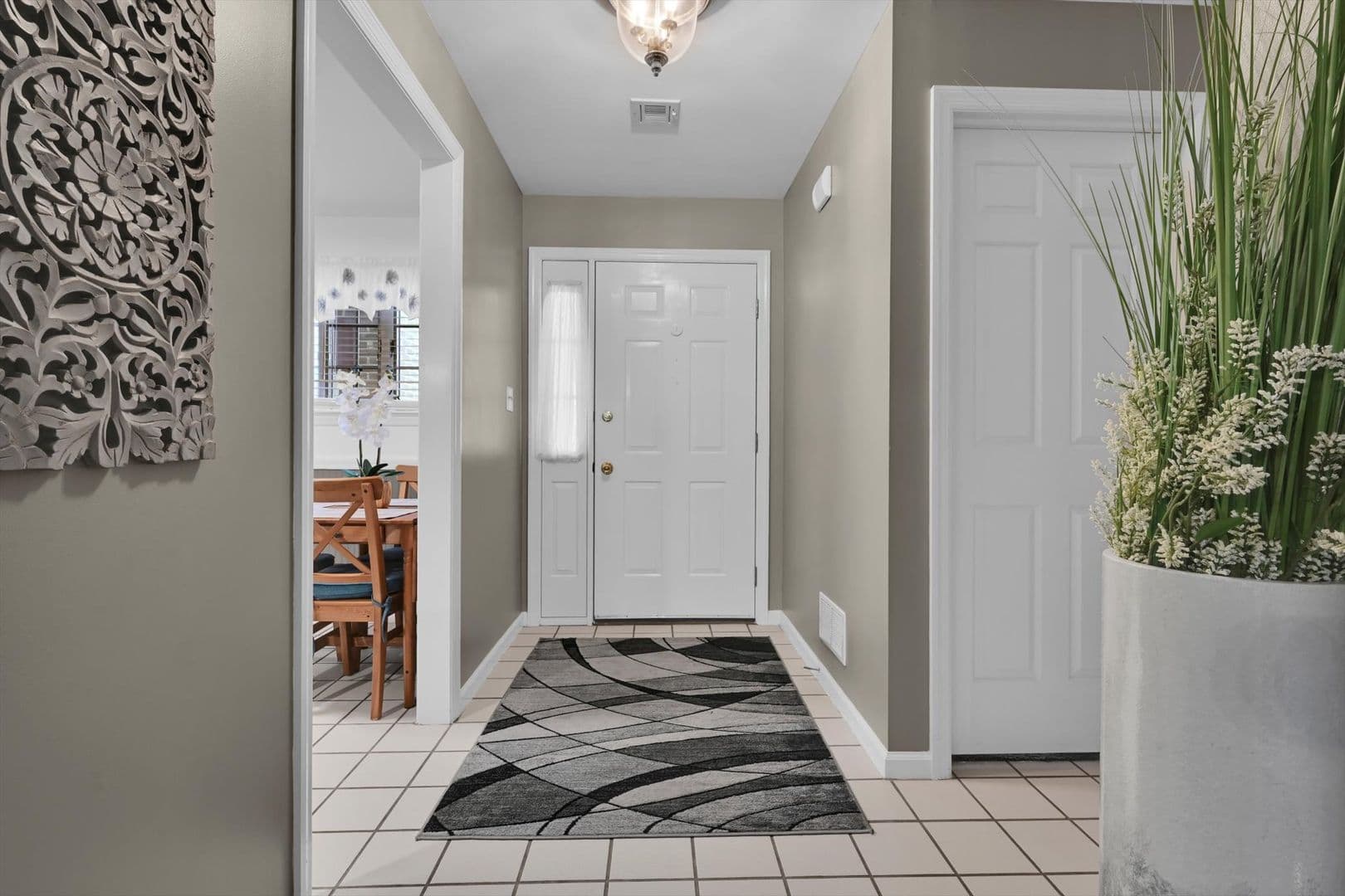Lancaster House: 246 Black Oak Drive
