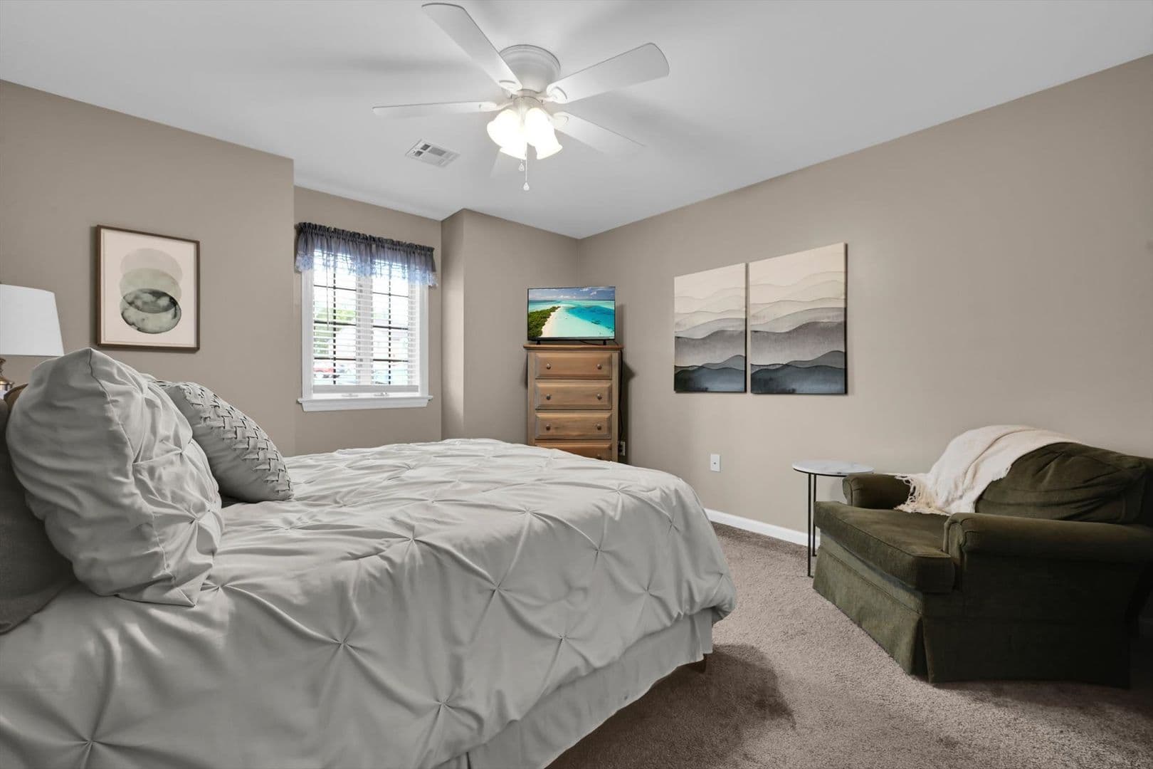 Lancaster House: 246 Black Oak Drive