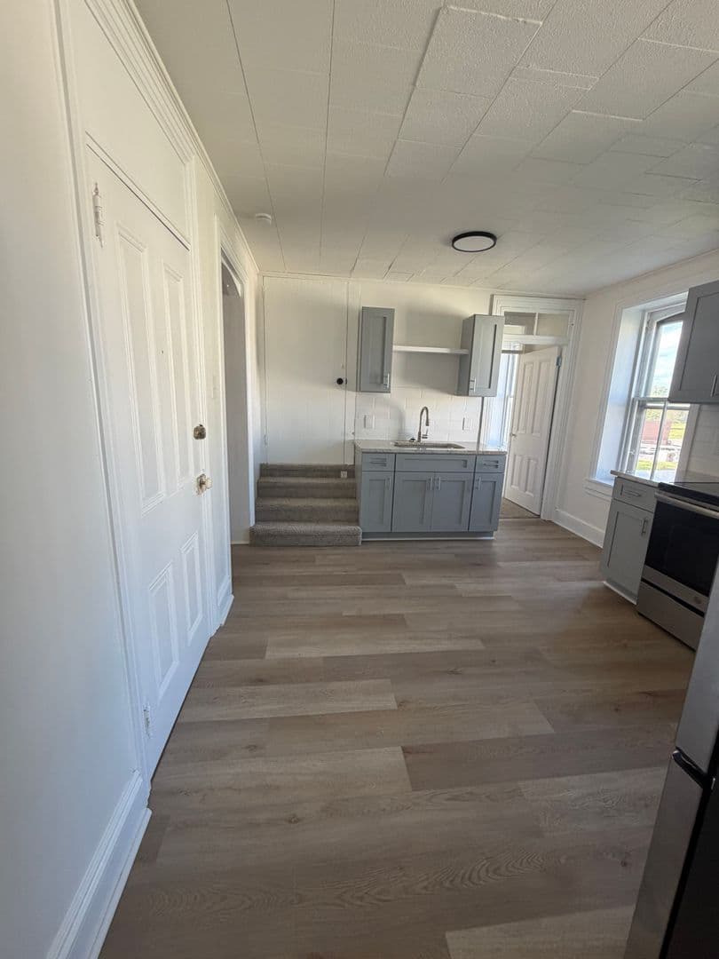 Millersville Apartment: 13 Manor Avenue