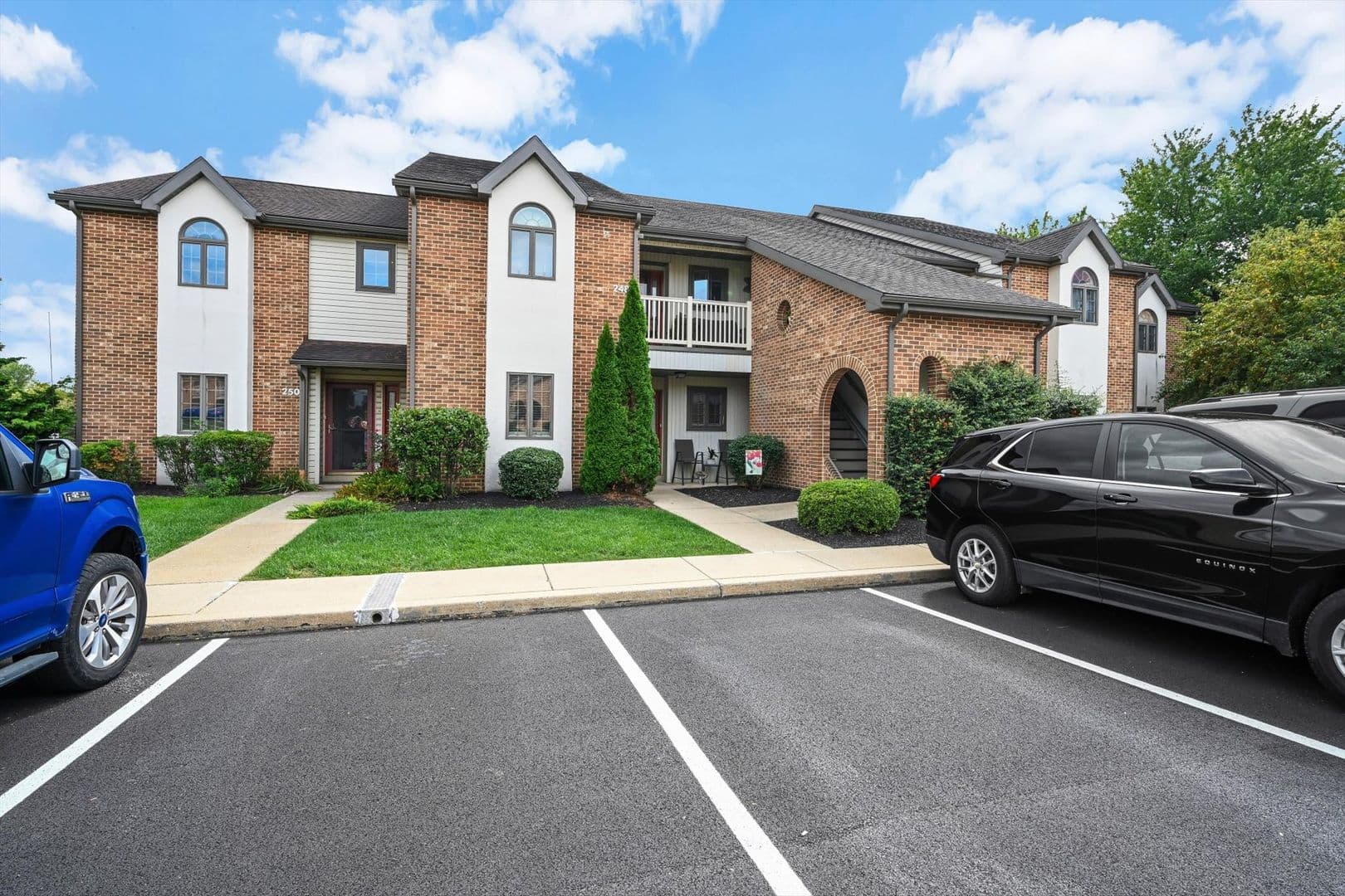 Lancaster House: 246 Black Oak Drive