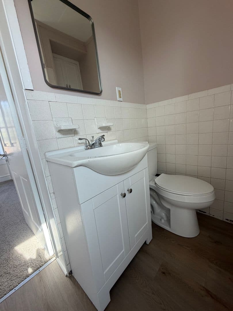 Millersville Apartment: 13 Manor Avenue