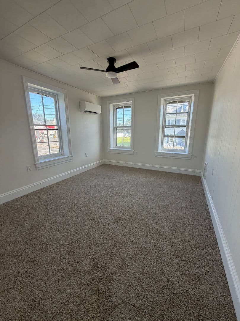 Millersville Apartment: 13 Manor Avenue