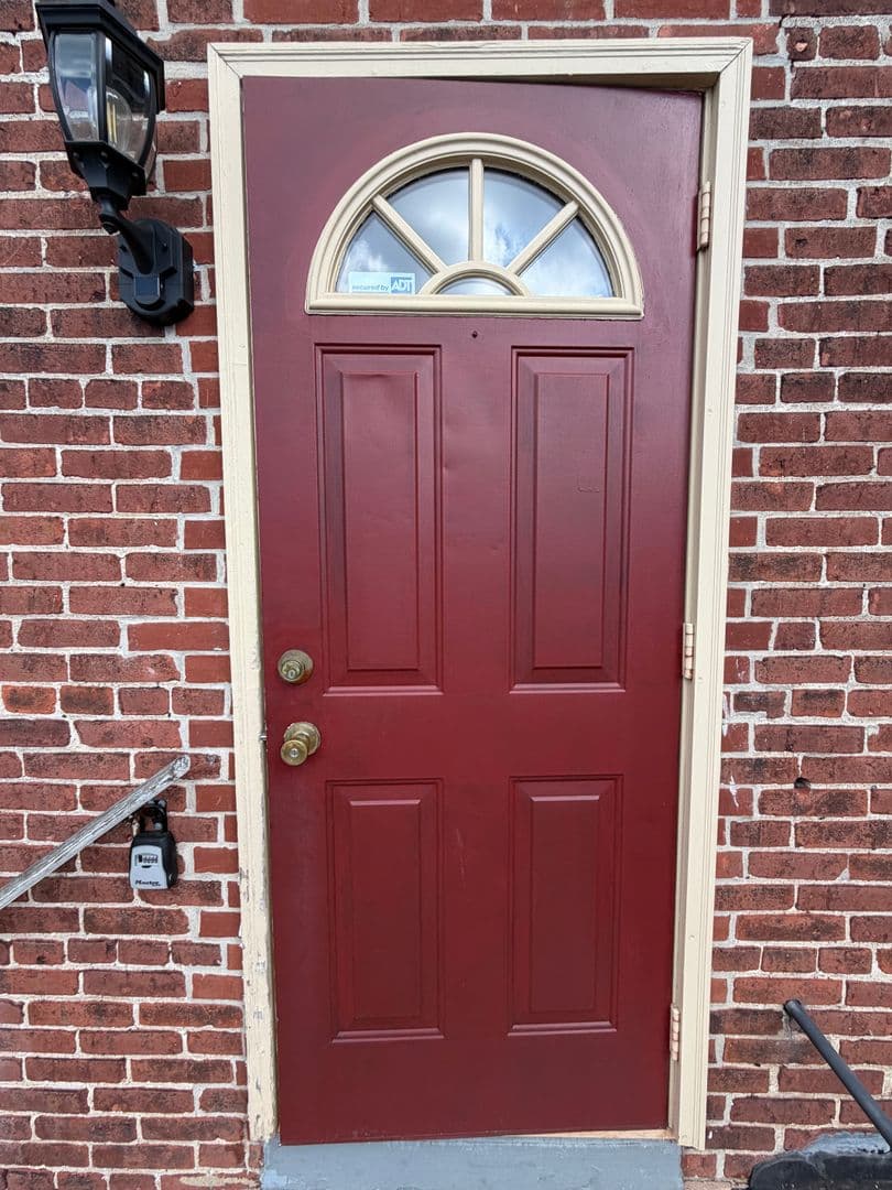 Lancaster House: 2115 Marietta Ave