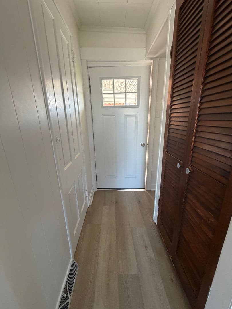 Millersville Apartment: 13 Manor Avenue
