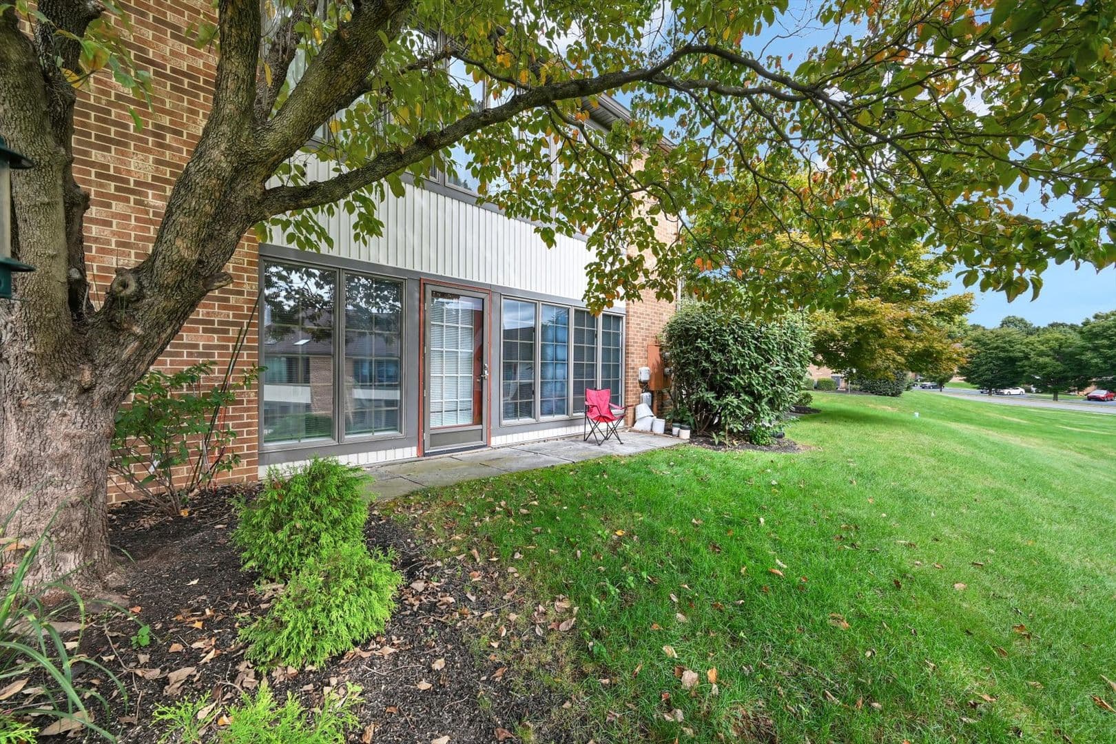 Lancaster House: 246 Black Oak Drive