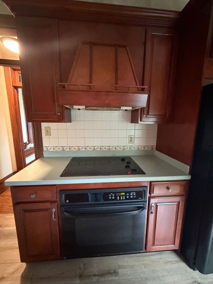 Lancaster House: 2115 Marietta Ave