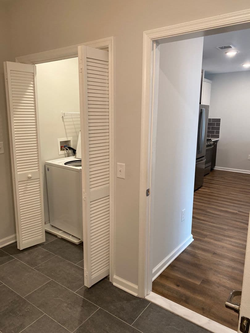Elizabeth Apartment: 78 Murray Street