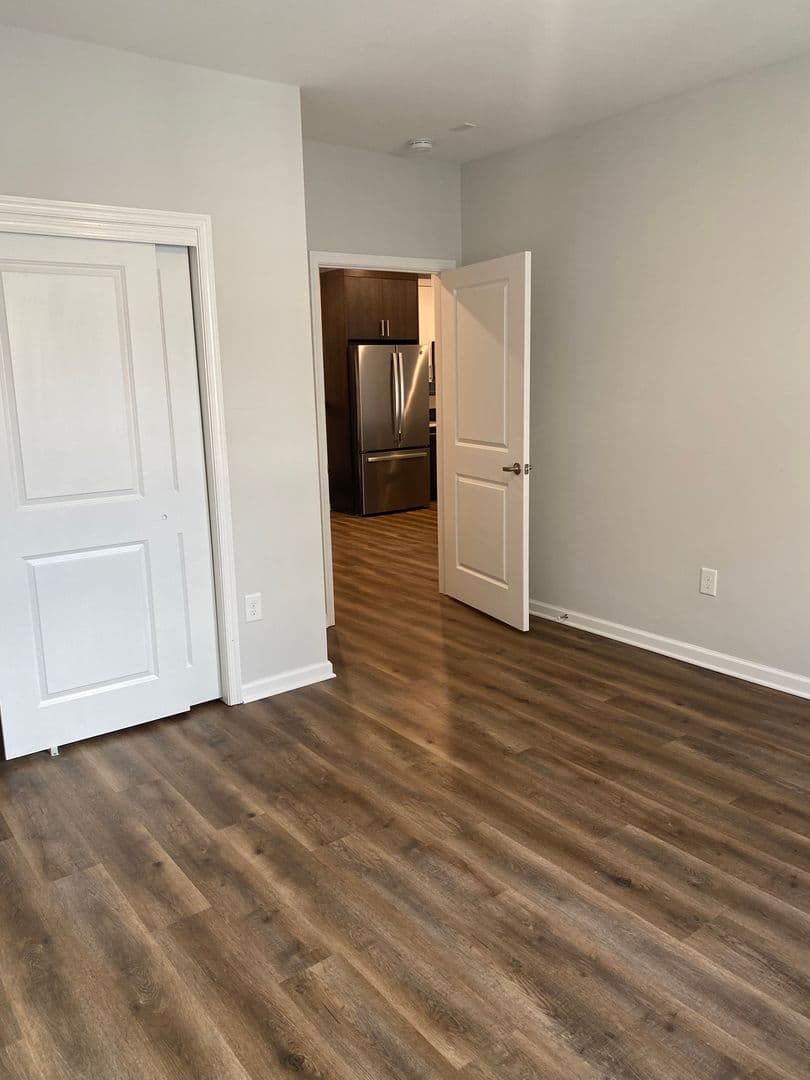 Elizabeth Apartment: 78 Murray Street