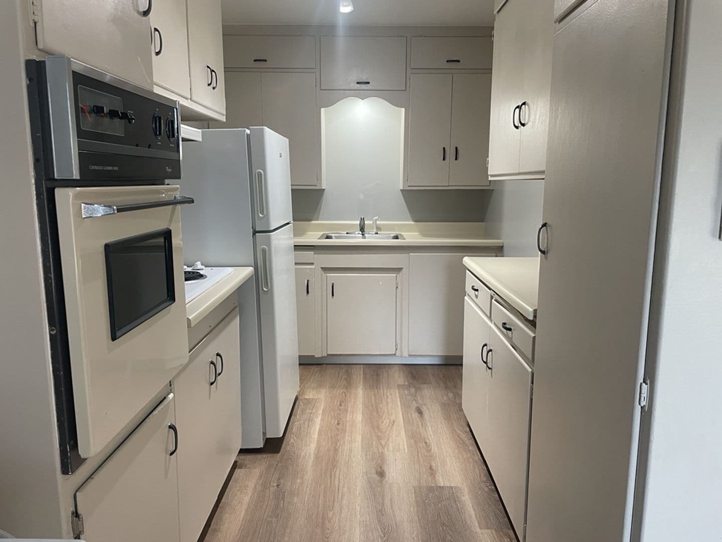 Davis Apartment: 828 D Street