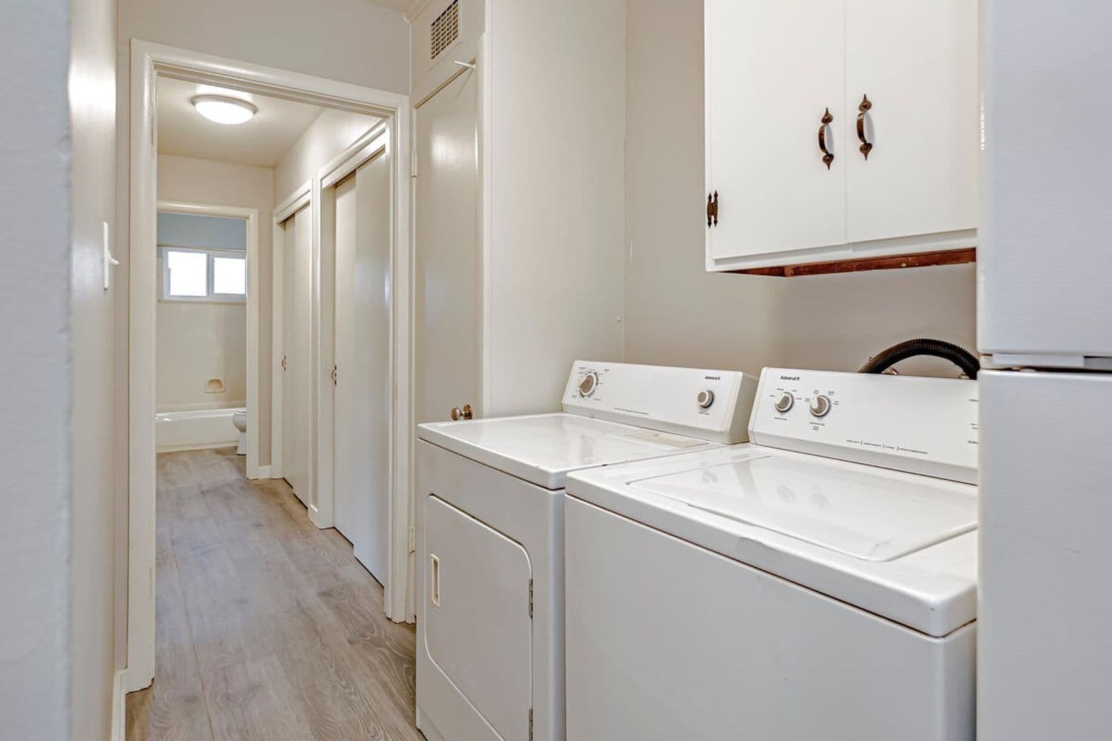 Davis Apartment: 543 545 547 I Street