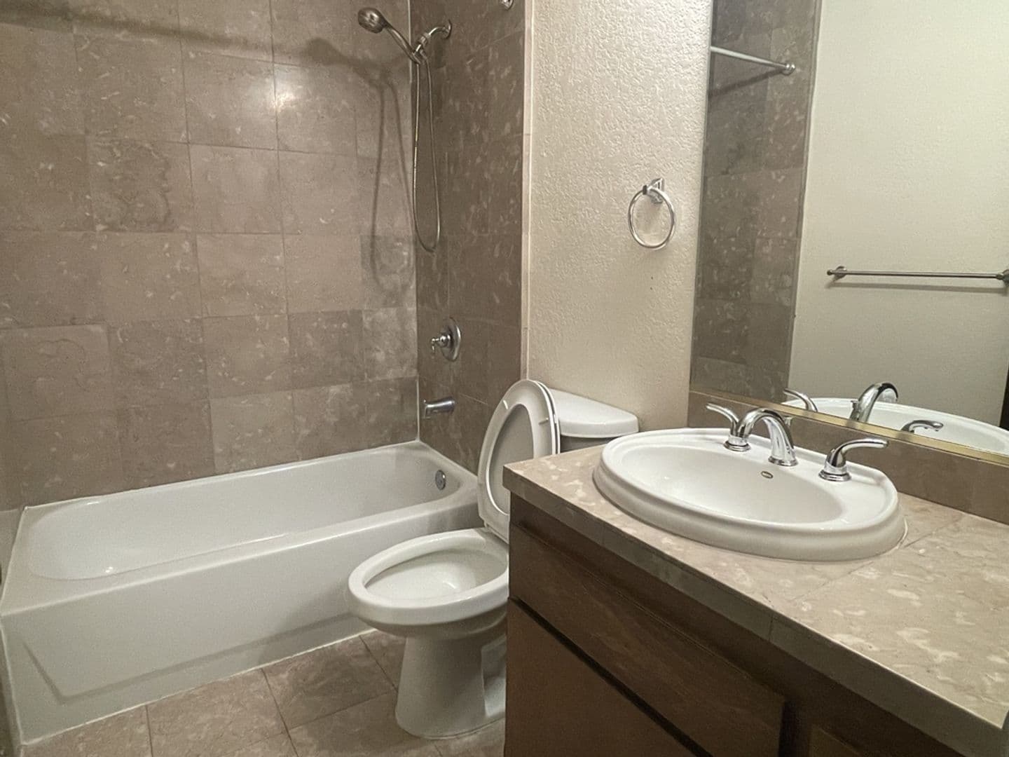 Davis House: 3401 Bermuda #27